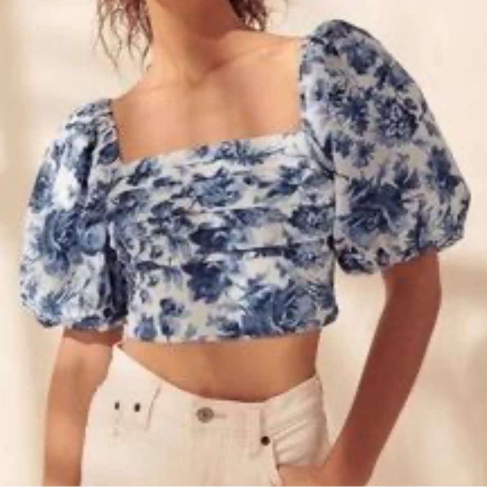 Abercrombie & Fitch Floral Blue Puff Sleeve Shoulder Top